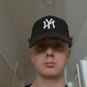 Meet your Posher, Claudio